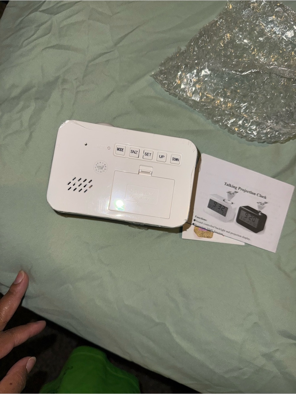 Talking Projection Clock - Picture 4 of 5